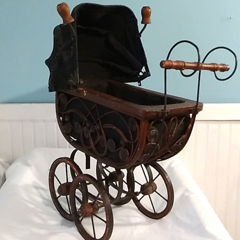 SALE! Vintage Miniature Baby Carriage/Metal Wood